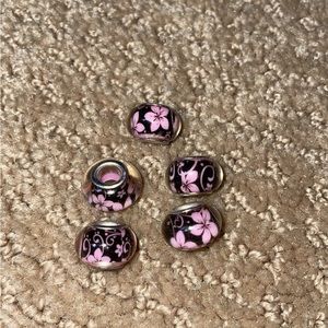 PANDORA CHARMS✨ Set of 5